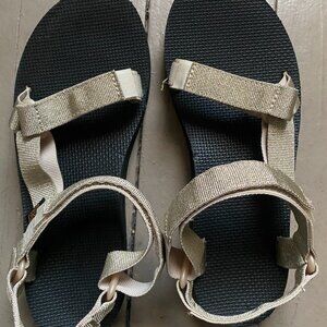 Teva Gold Midform Universal Sandal (Women's 9) (EU 40)